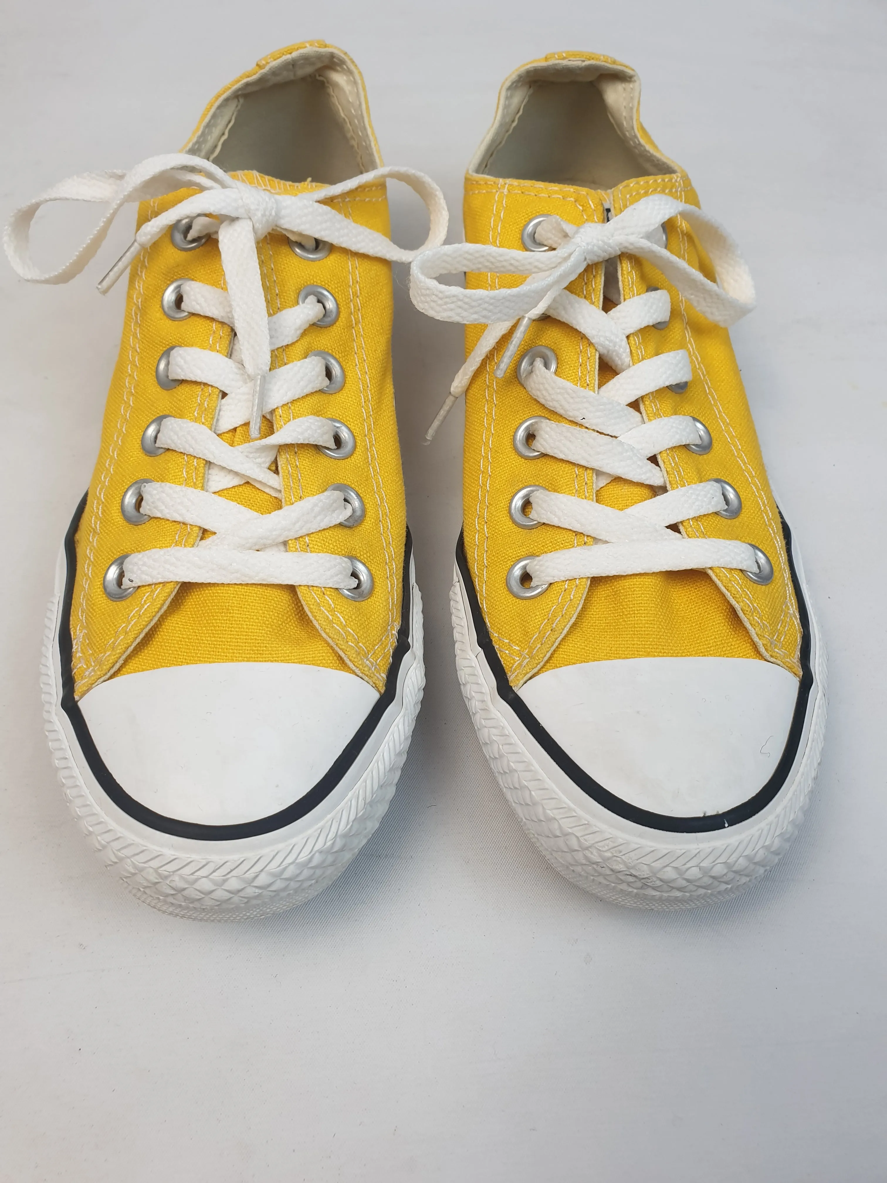Converse All Star yellow lace up shoes size 37.5