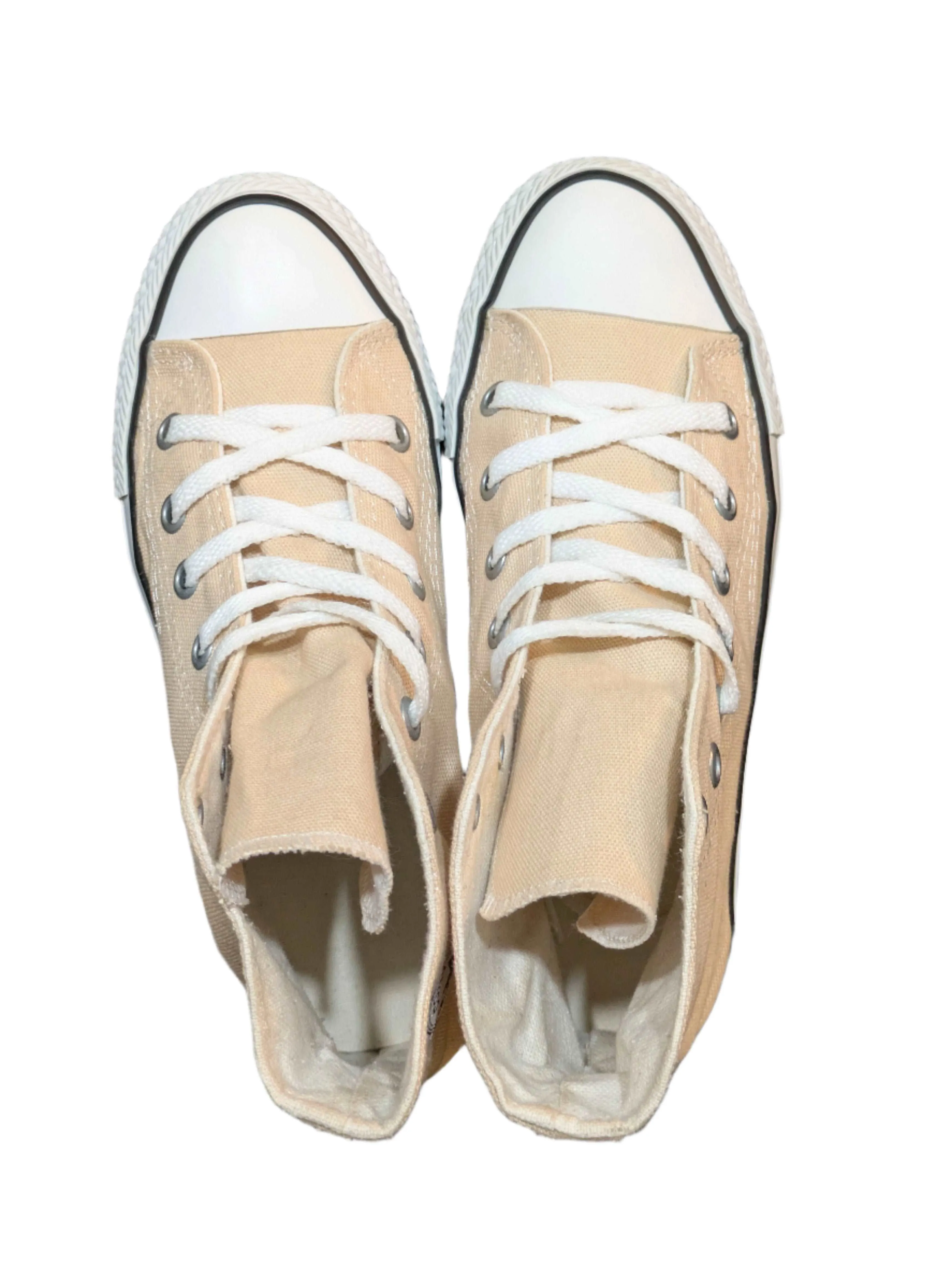 Converse All Stars Chuck Taylor in Natural Ivory - Size EU 39 / UK 6 / US 7