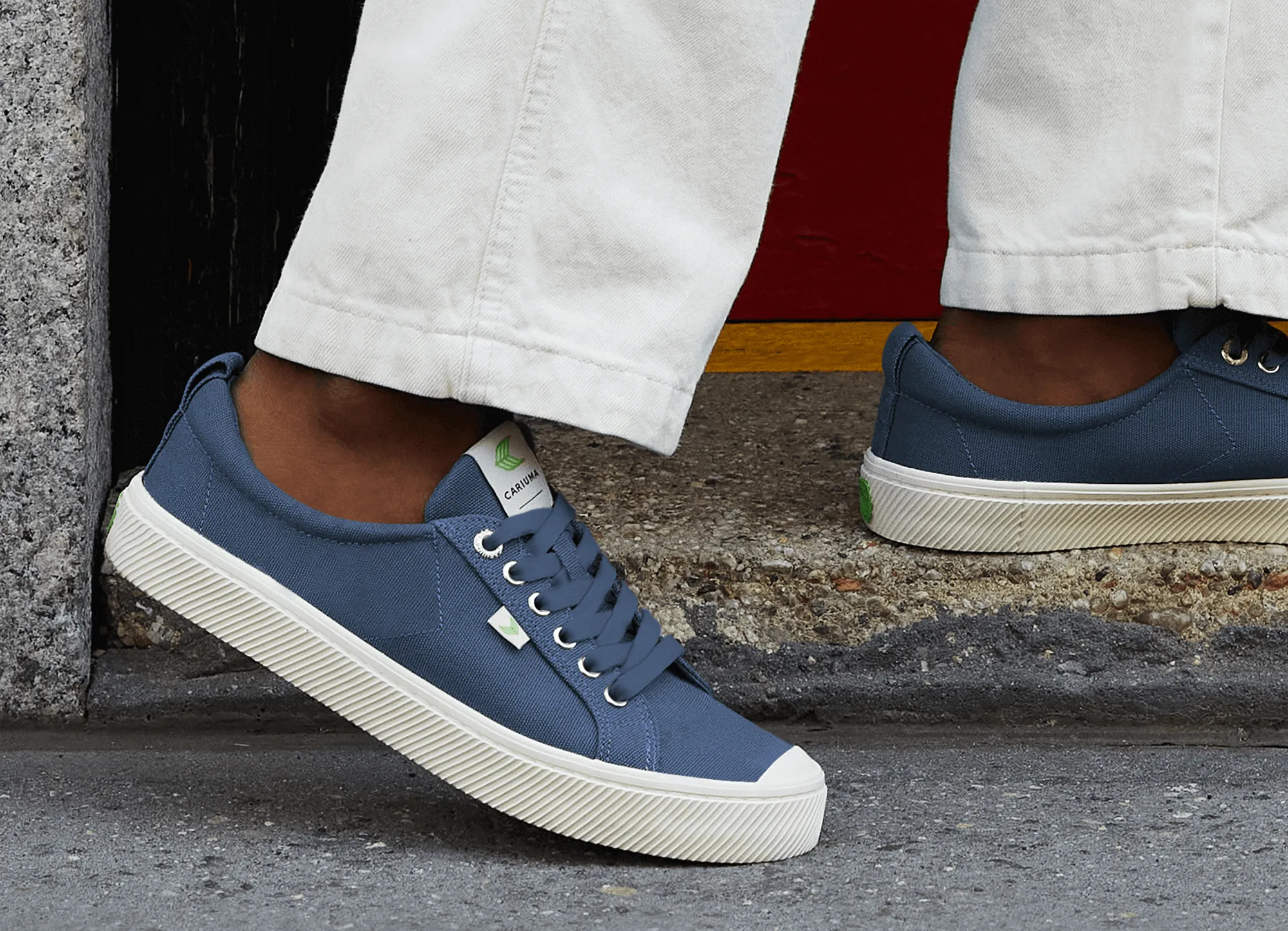 OCA Low Rose Canvas Sneaker Men