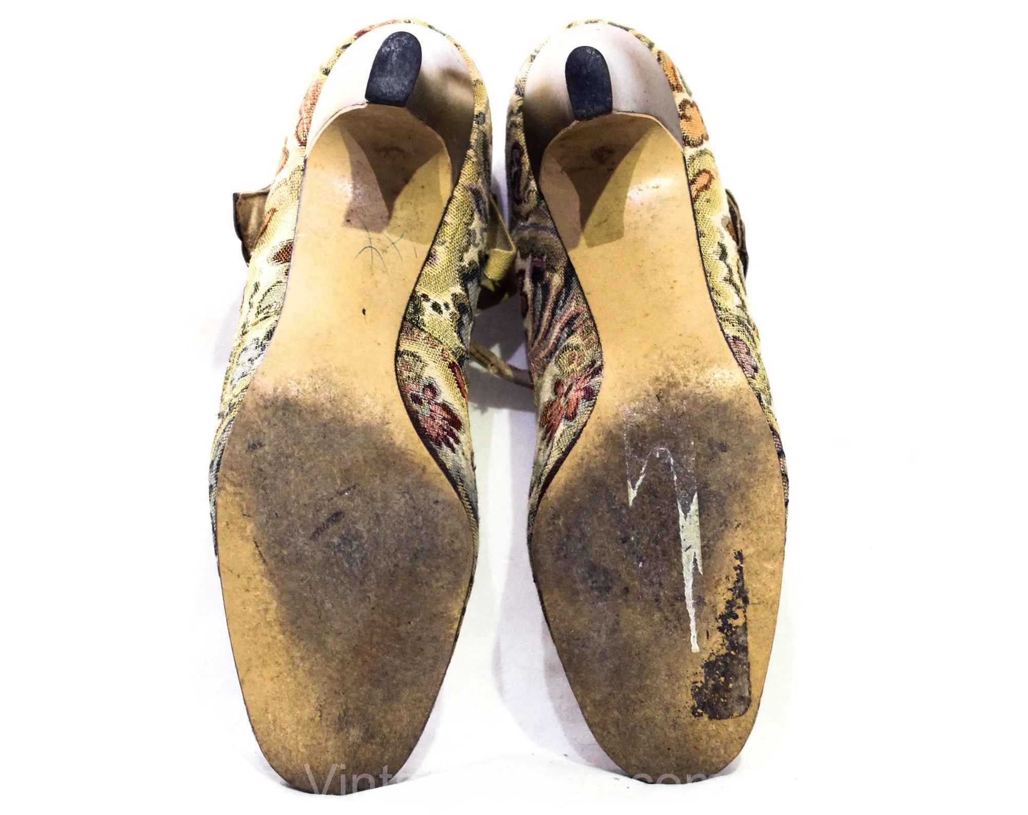 Size 4 Shoes - Antique Style 1960s Brocade Pumps with Romantic Style - 4B Taupe Sage Rouge Olive Neutral Floral & Metallic Leather 60s Heels