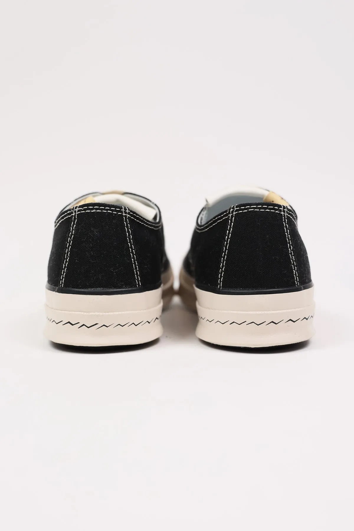 Skagway Lo Canvas - Black